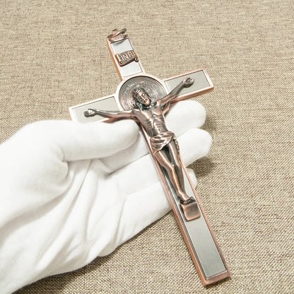 ✝️ Crocifisso con Medaglia di San Benedetto – Edizione Artigianale Holyistry